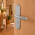 2 poignées de porte SAN FRANCISCO trou de cylindre, Aluminium anodisé argent F1 entraxe 165 mm