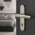2 poignées de porte DOCKER entrée de clé, Métal nickel mat entraxe 165 mm | Style moderne